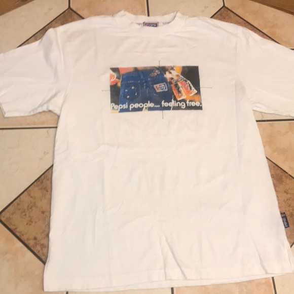 Vtg Pepsi People Feeling Free white tshirt ladies size medium - Picture 3 of 7